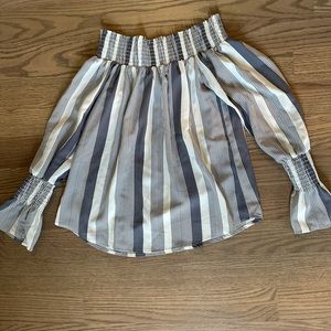 NWT Veronica M Off The Shoulder Striped Bell Sleeve Top